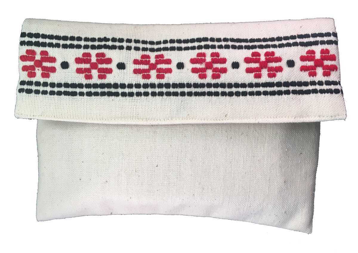 Geanta alba 1200-900px Geantă plic cu broderie (albă) - Image 1
